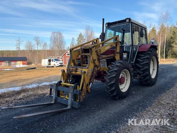 Traktor Case IH 844 med frontlastare