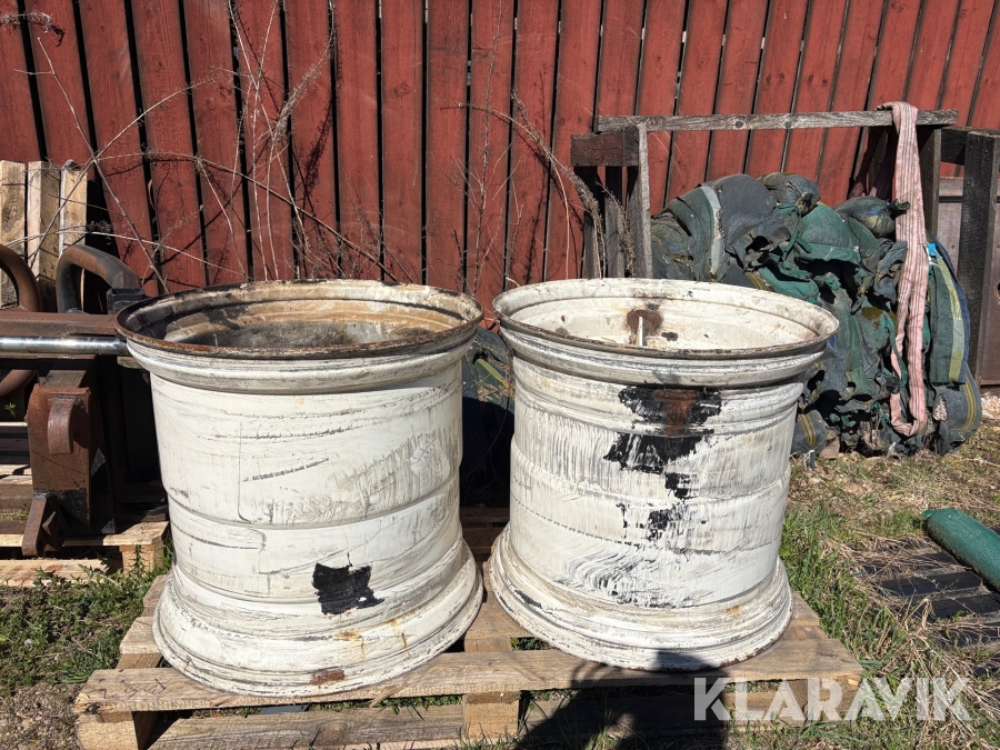 Fälgar till lantbruksvagn 2st