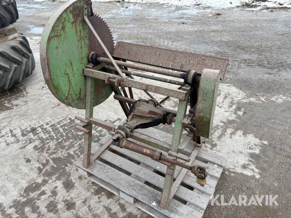 Traktordriven Vedkap