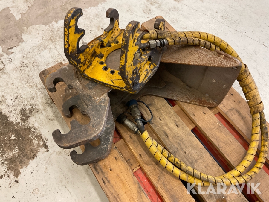 Skopa och fäste Brock 90