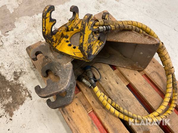 Skopa och fäste Brock 90