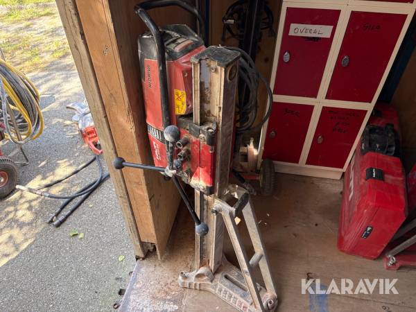 Diamantkärnborrmaskin Hilti DD 350-CA med stativ