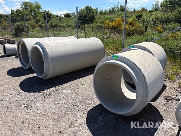 Betongrör, 4st i varierande storlekar