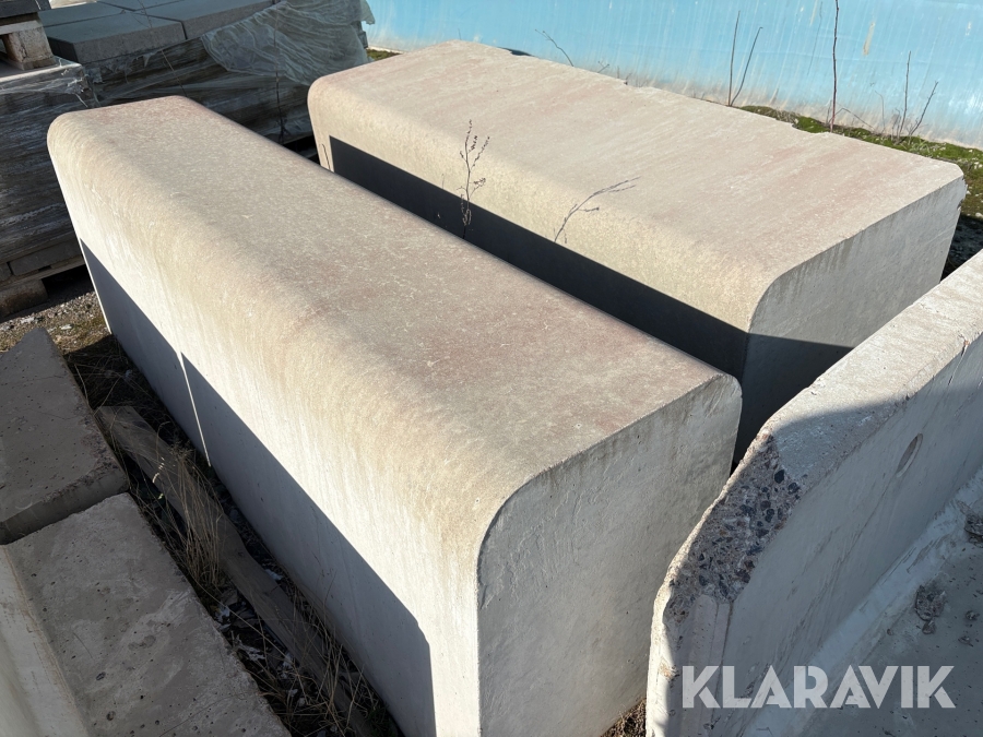 Betongbänkar 2st