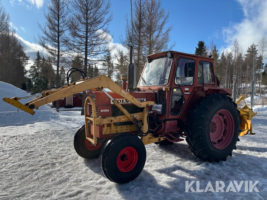Traktor Volvo BM 650 med lastare och snöslunga