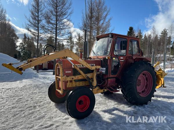 Traktor Volvo BM 650 med lastare och snöslunga