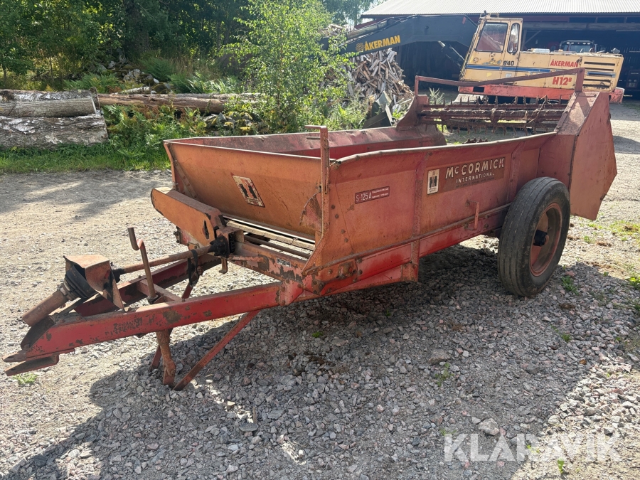 Stallgödselspridare Mc Cormick S-125A