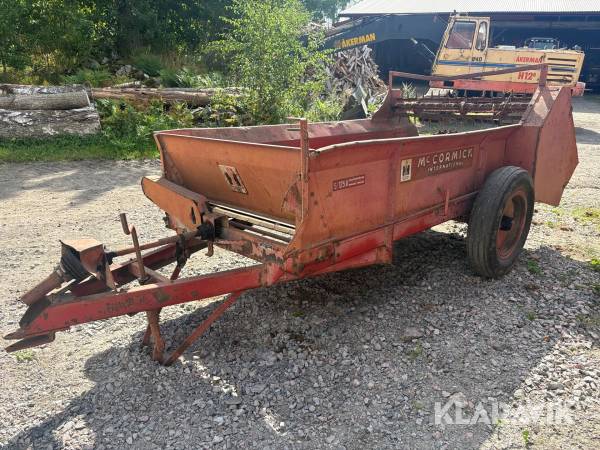 Stallgödselspridare Mc Cormick S-125A