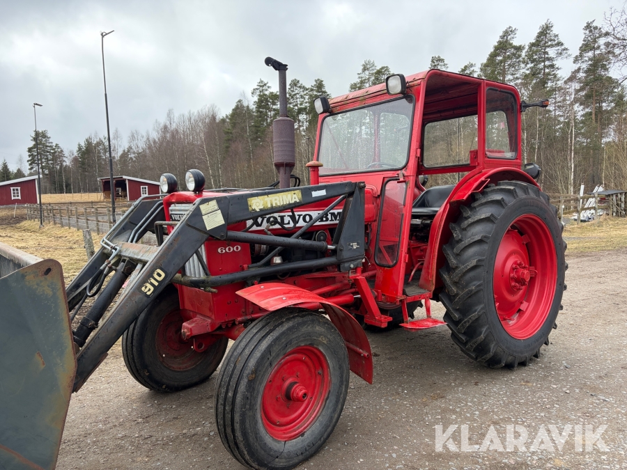 Traktor med frontlastare Volvo BM 600
