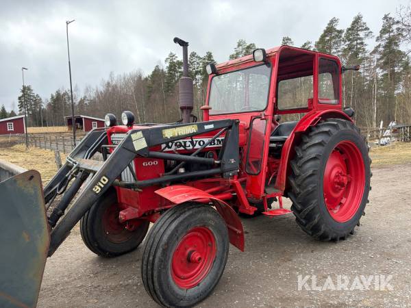 Traktor med frontlastare Volvo BM 600