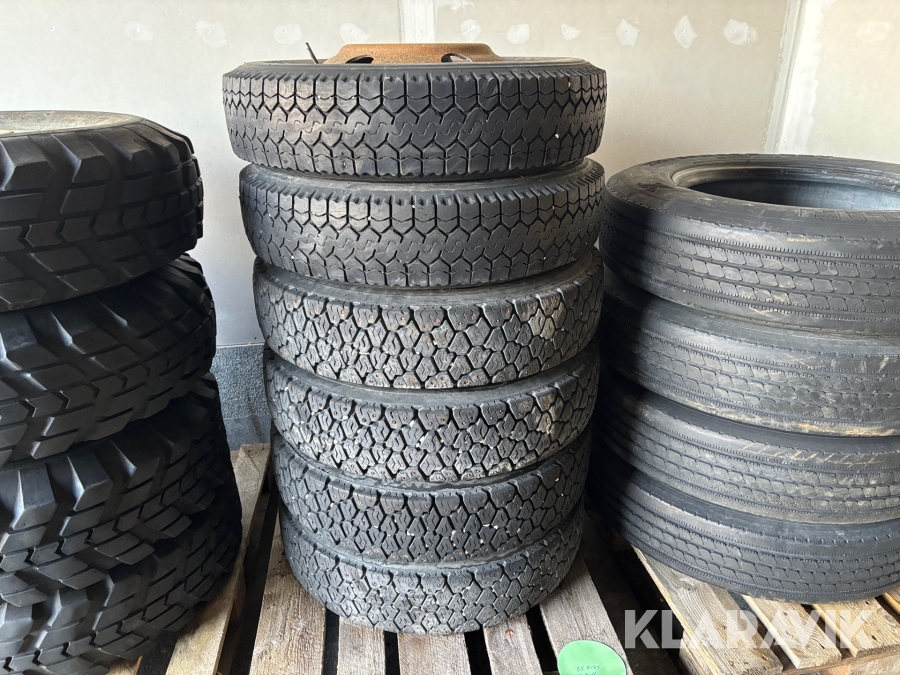 Däck på fälg Bridgestone 8.5R17.5 6st