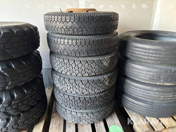 Däck på fälg Bridgestone 8.5R17.5 6st