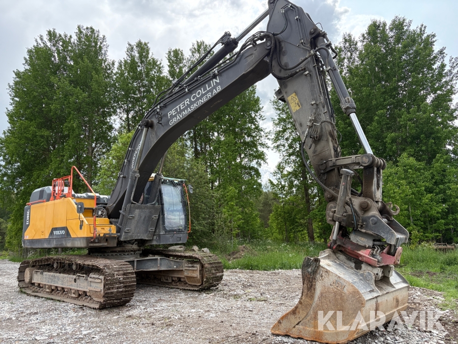 Grävmaskin Volvo EC380EL med skopa och grävsystem