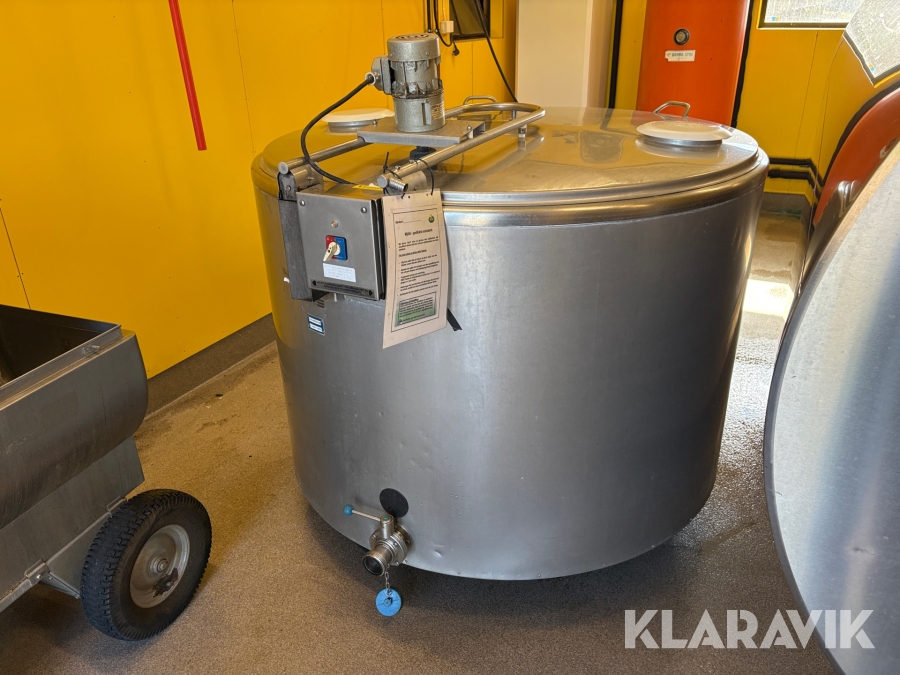 Mjölktank Wedholms DF 813 AD med kylanläggning