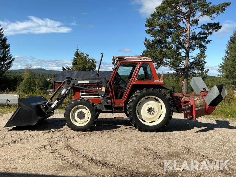 Traktor Fiat 60-90 DT med snöslunga och lastare
