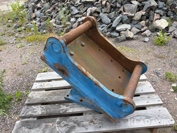 Redskapsfäste S70 på platta för hydraulhammare