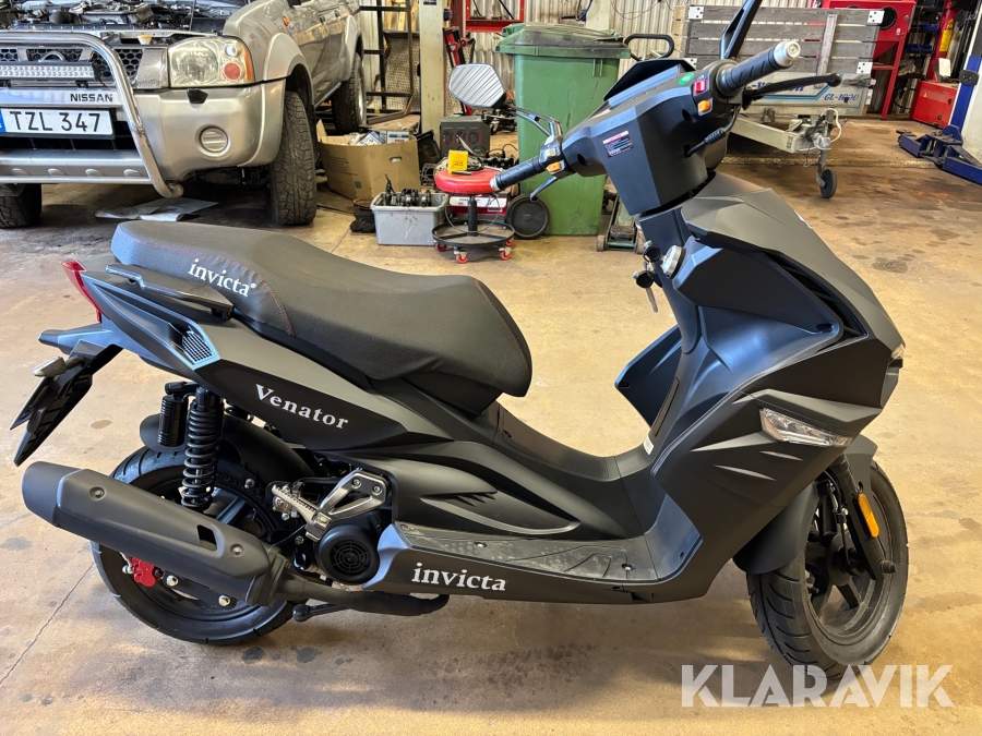 Moped Invicta Venator