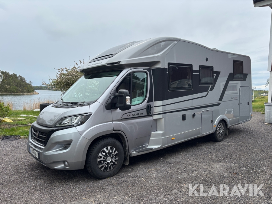 Husbil Adria Matrix Supreme 670 SL 140hk Automat
