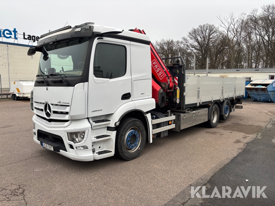 Kranbil Mercedes-Benz Actros