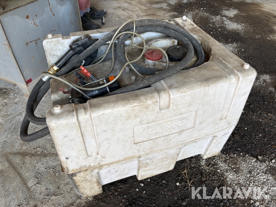 Bränsletank Cemo 200L med pump