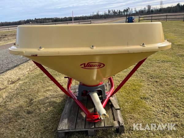 Konstgödselspridare Vicon Ca 1000l