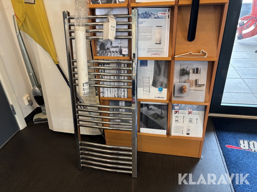 Handdukstork DS Radiator Silver med väggkonsoll