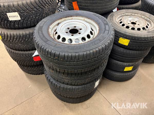 Däck & fälgar 235/65R16C 4st
