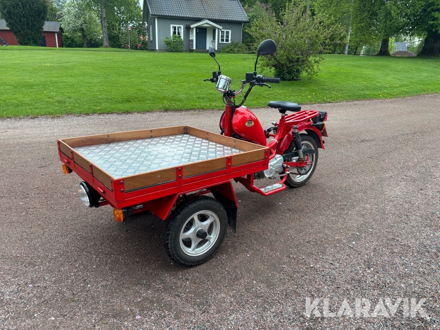 Flakmoped MGB Delivery