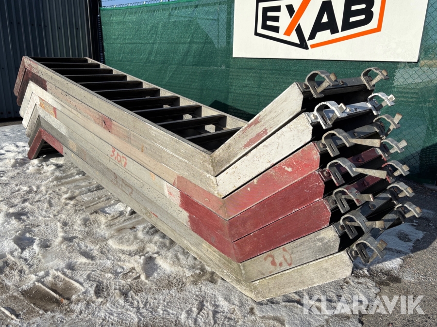 Aluminiumtrappa 7st Layher 307 till rundbom