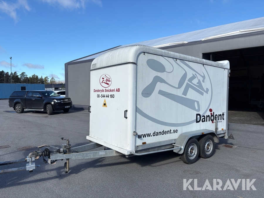 Personbilssläp Thule CEB