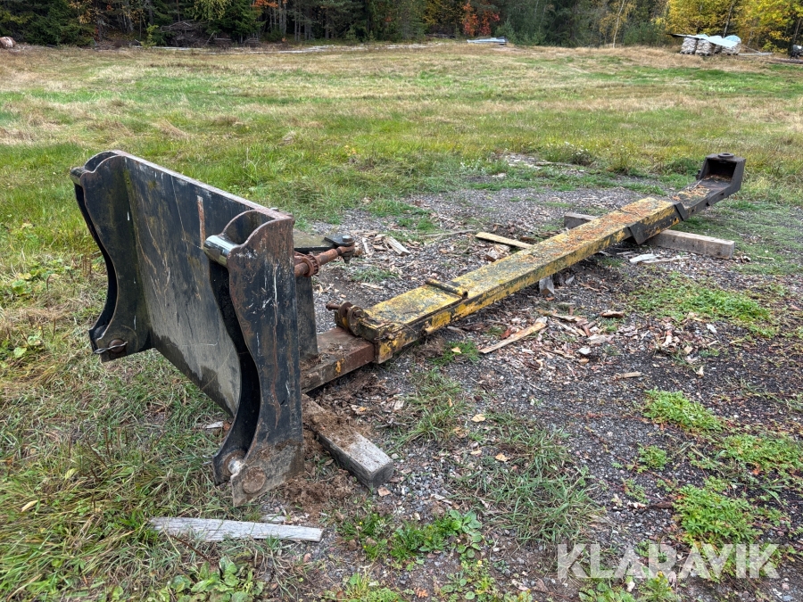 Redskapsfäste med bom Stora BM