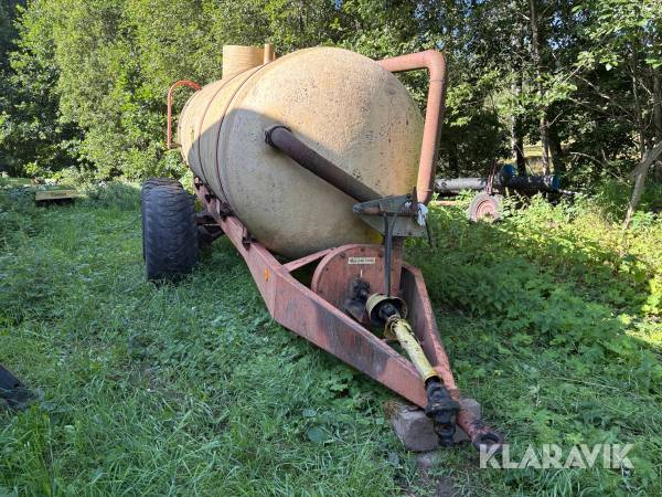 Gödselspridare Star 8000 liter