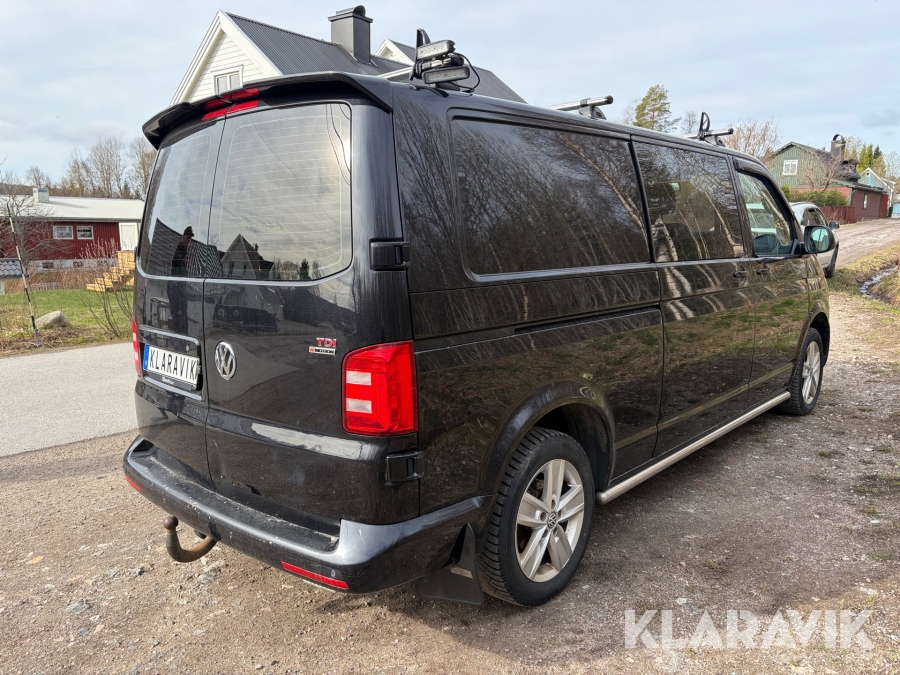 Skåpbil Volkswagen Transporter Kombi T32 2.0 4Motion 204hk