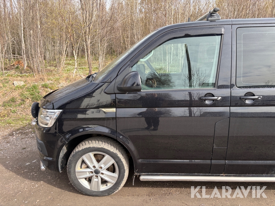 Skåpbil Volkswagen Transporter Kombi T32 2.0 4Motion 204hk