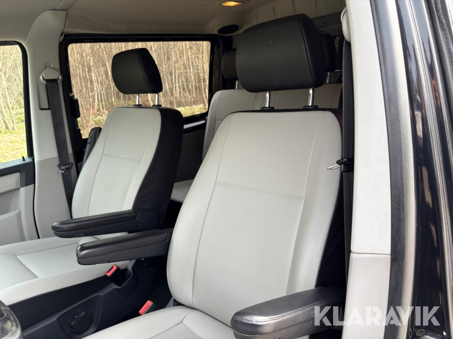 Skåpbil Volkswagen Transporter Kombi T32 2.0 4Motion 204hk