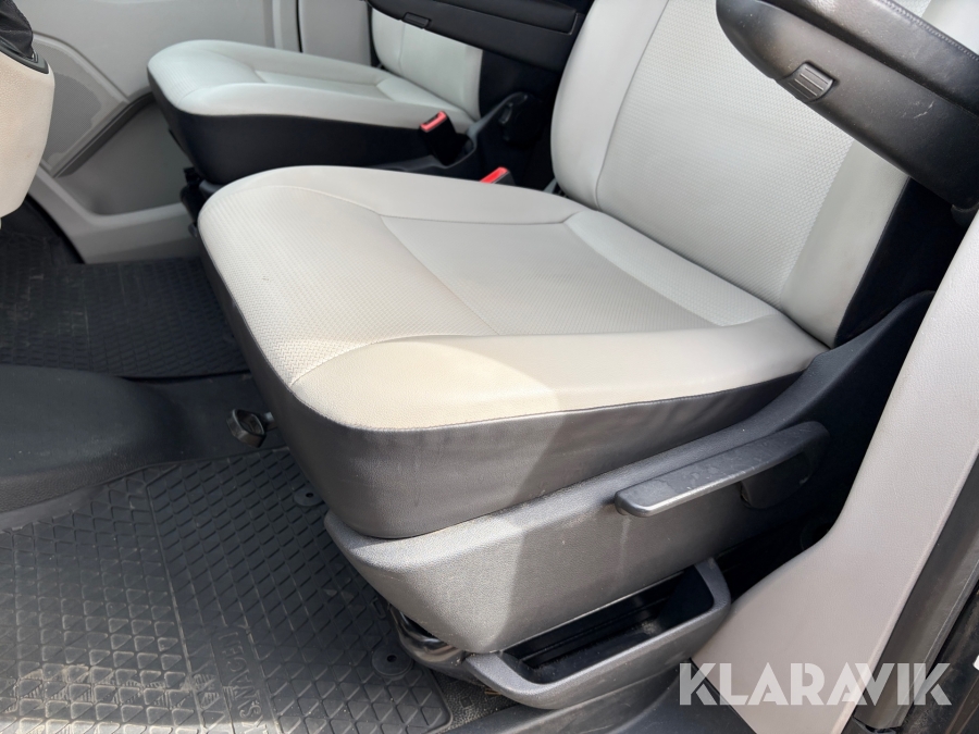 Skåpbil Volkswagen Transporter Kombi T32 2.0 4Motion 204hk