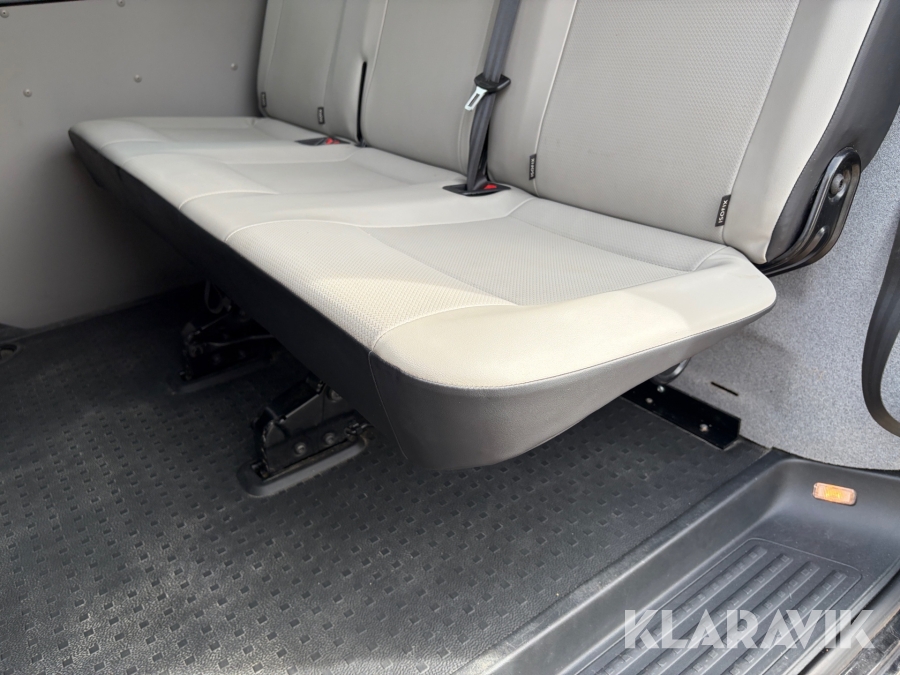 Skåpbil Volkswagen Transporter Kombi T32 2.0 4Motion 204hk