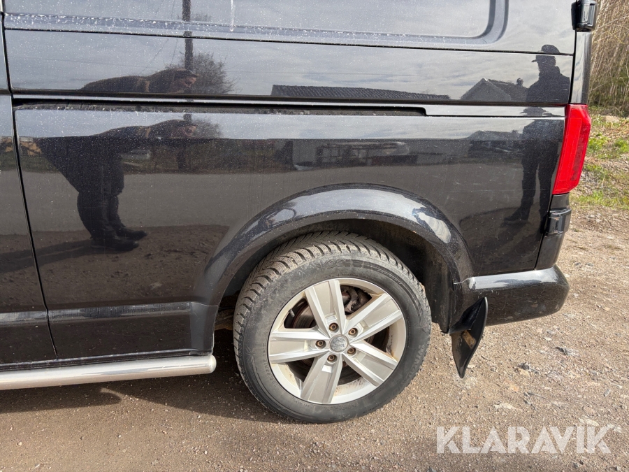 Skåpbil Volkswagen Transporter Kombi T32 2.0 4Motion 204hk