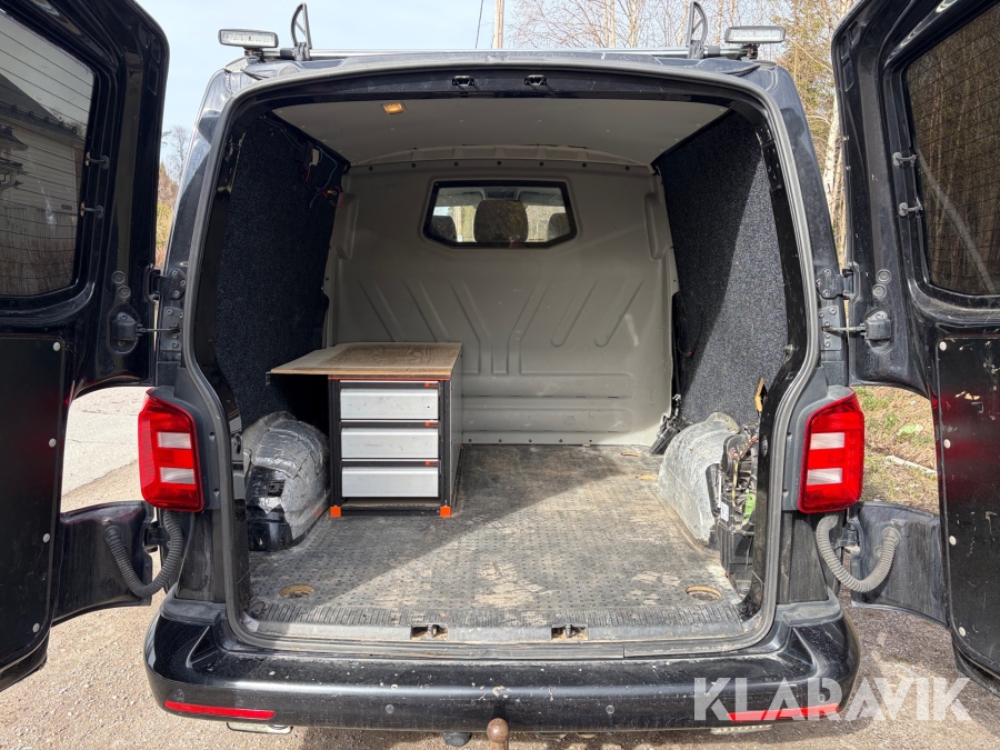 Skåpbil Volkswagen Transporter Kombi T32 2.0 4Motion 204hk