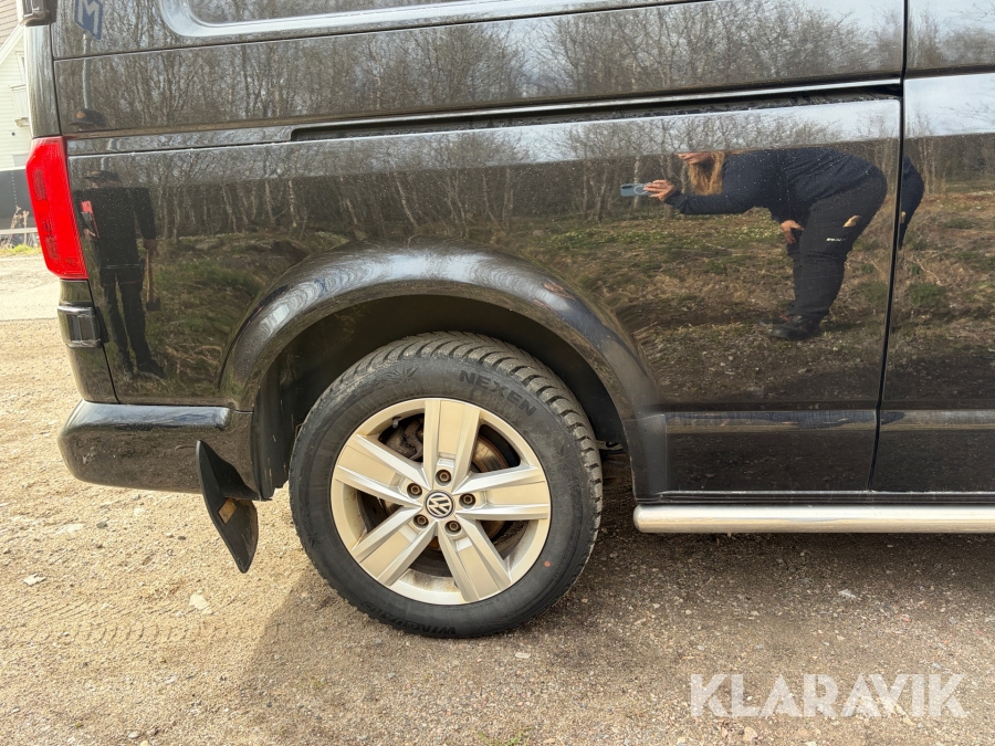 Skåpbil Volkswagen Transporter Kombi T32 2.0 4Motion 204hk
