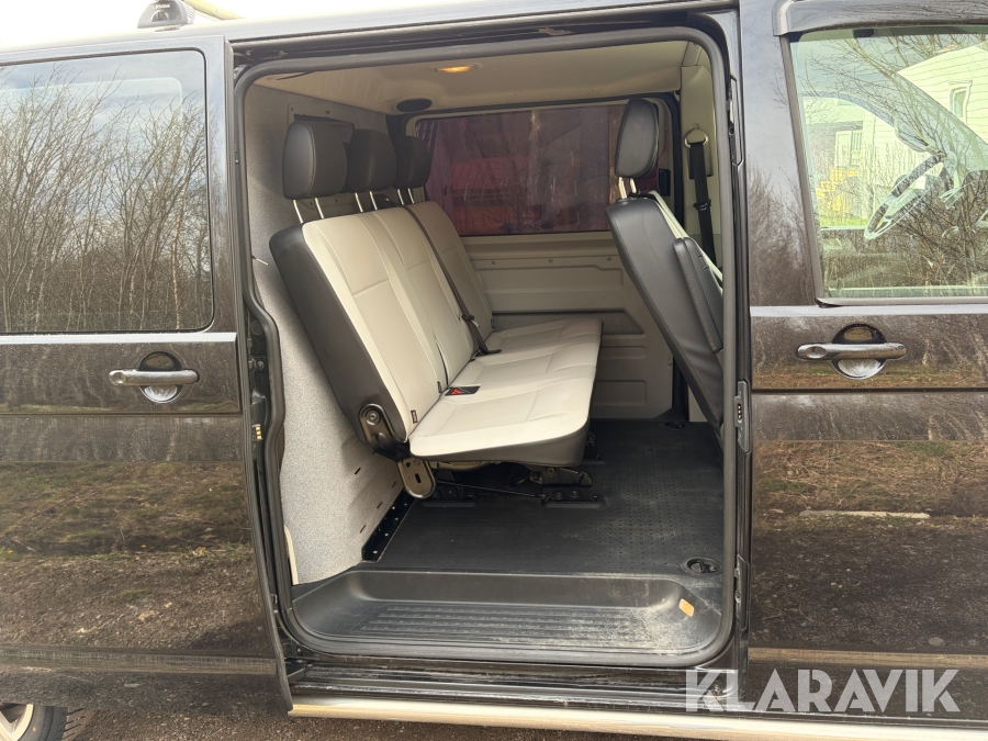 Skåpbil Volkswagen Transporter Kombi T32 2.0 4Motion 204hk