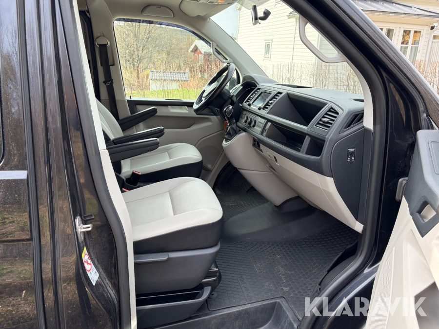 Skåpbil Volkswagen Transporter Kombi T32 2.0 4Motion 204hk