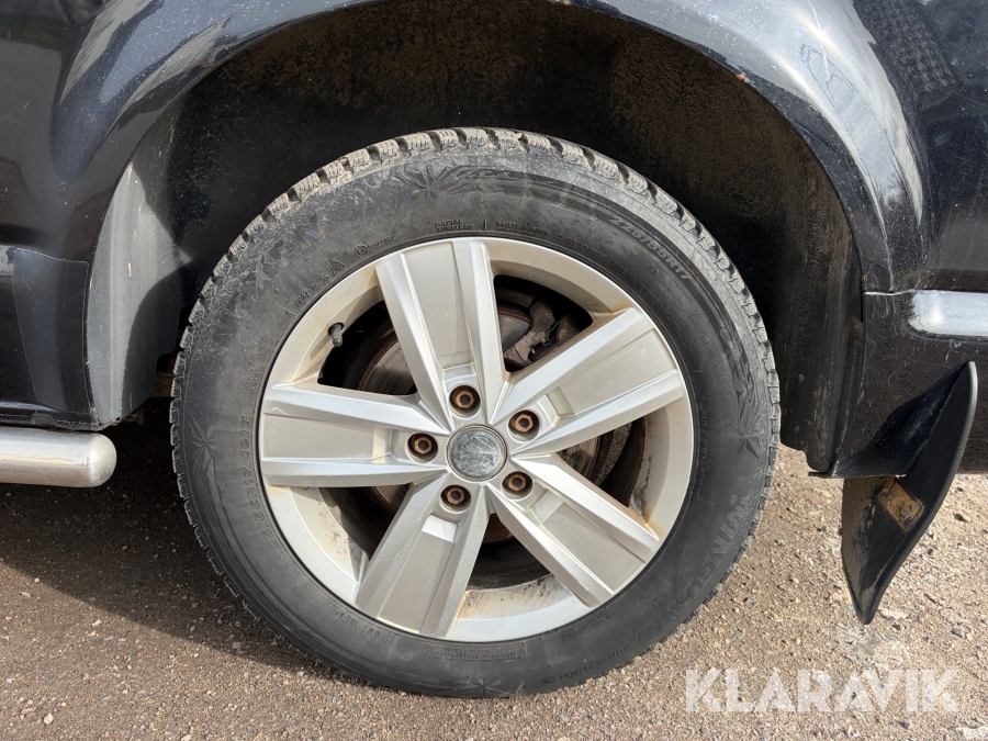 Skåpbil Volkswagen Transporter Kombi T32 2.0 4Motion 204hk