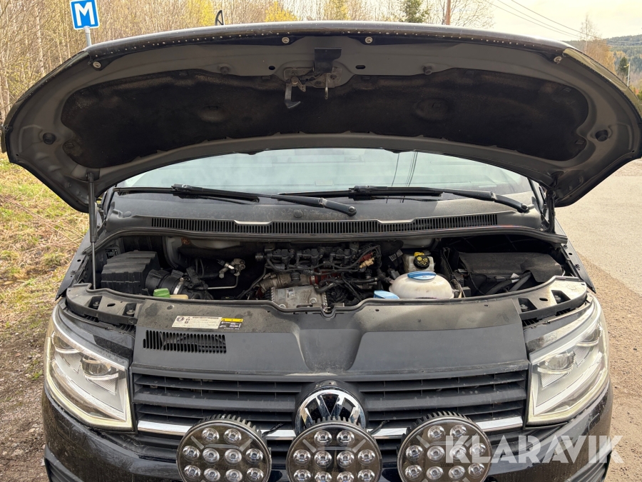 Skåpbil Volkswagen Transporter Kombi T32 2.0 4Motion 204hk
