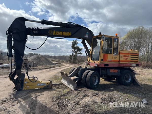 Grävmaskin Åkerman H10MB med hydraulhammare och redskap
