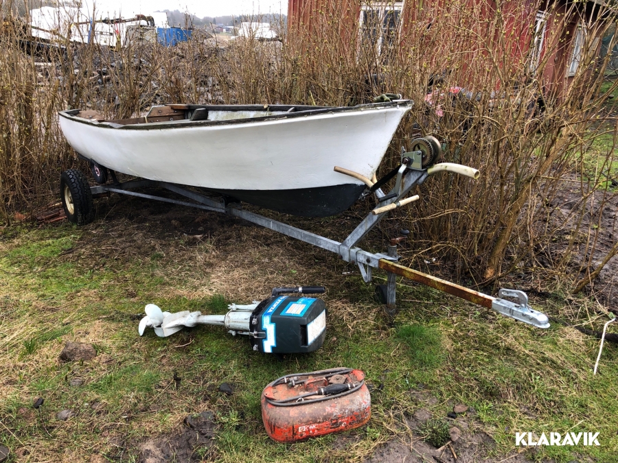 Plasteka med motor och kärra