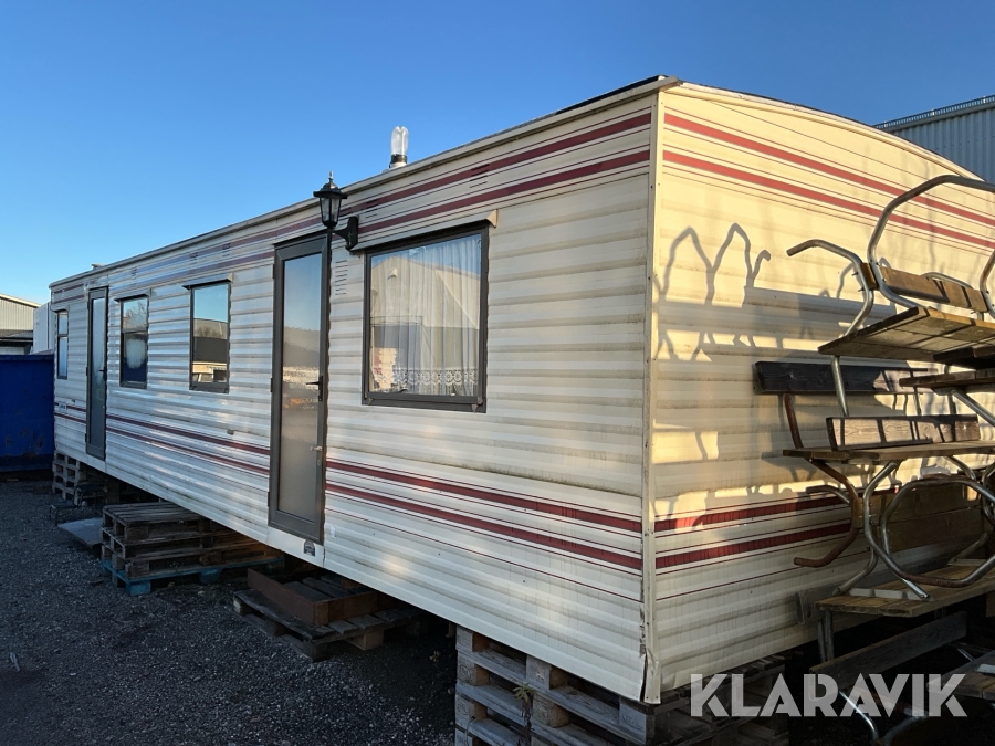 Villavagn Willerby Leven 32x12