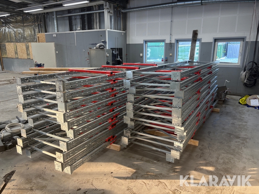 Pallställ med däckförvaring & truck