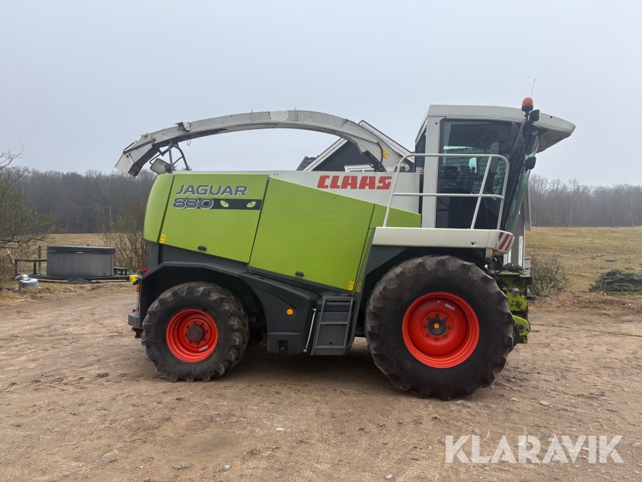 Exakthack Claas Jaguar 830 Speedstar med PU 300 HD och majsbord RU 450 xtra