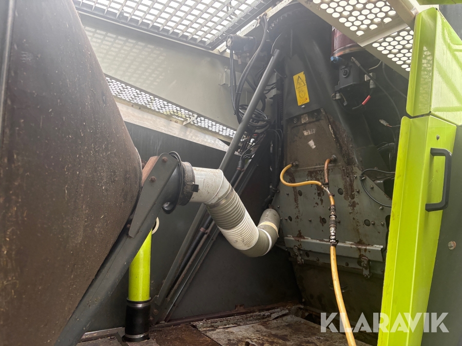 Exakthack Claas Jaguar 830 Speedstar med PU 300 HD och majsbord RU 450 xtra